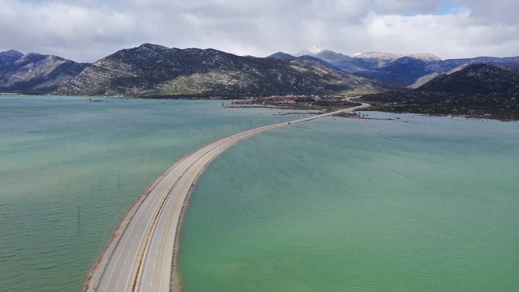 Yirmi yedi gündür kapalıydı! Ulaşıma açılan Konya-Antalya yolu böyle görüntülendi 6